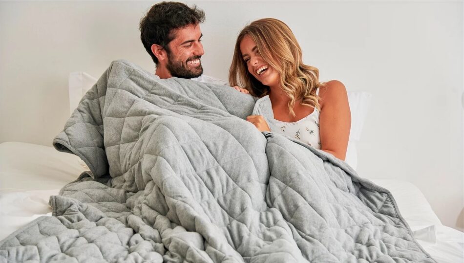 Por qué necesitas dormir con 7 kilos de más